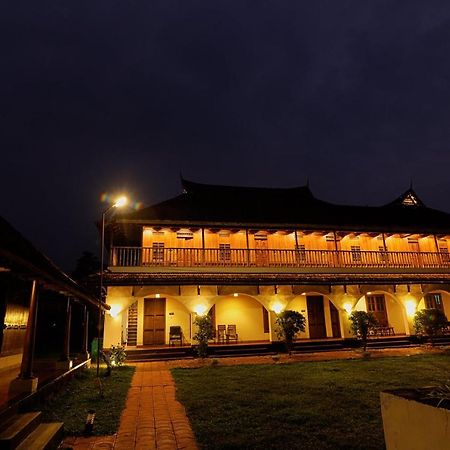 Kumarakom Heritage Resort Kottayam Zewnętrze zdjęcie