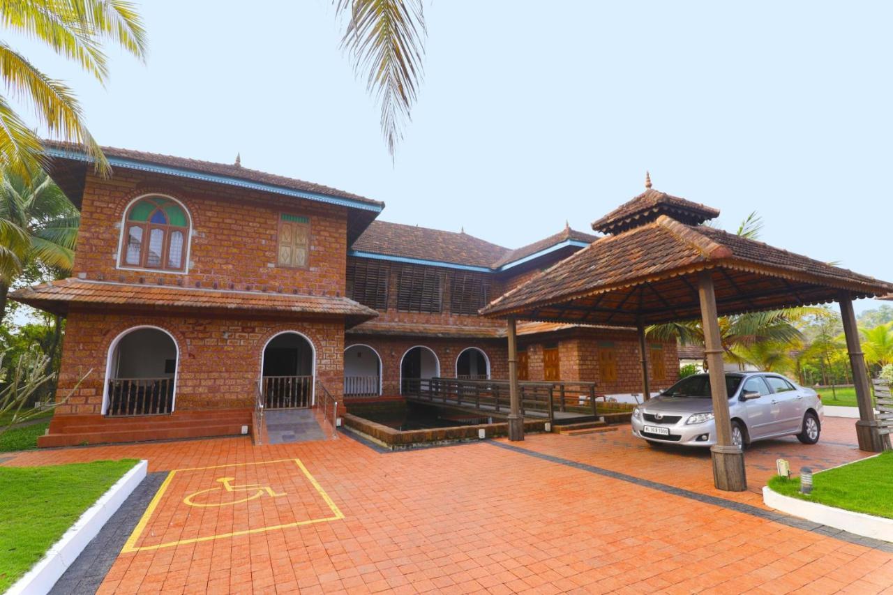 Kumarakom Heritage Resort Kottayam Zewnętrze zdjęcie