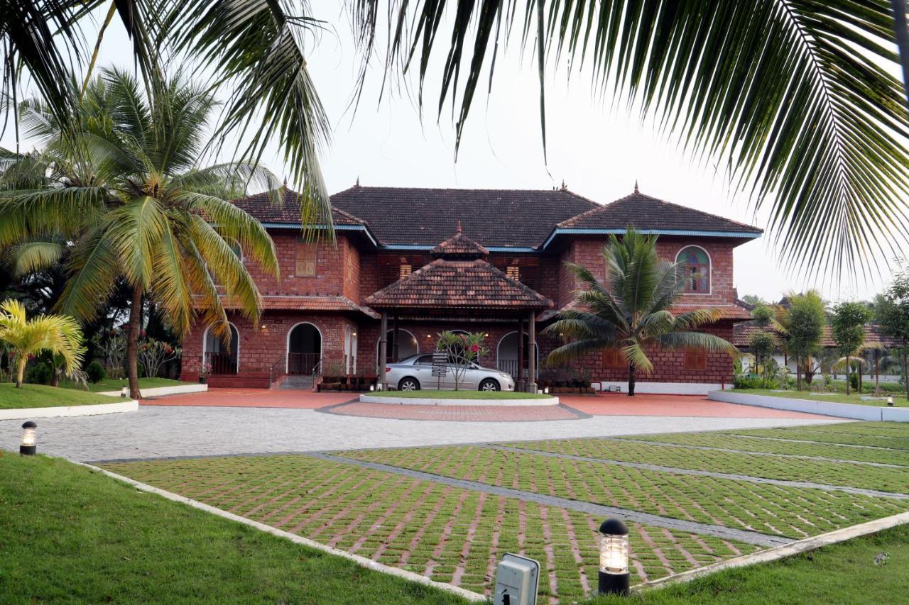 Kumarakom Heritage Resort Kottayam Zewnętrze zdjęcie